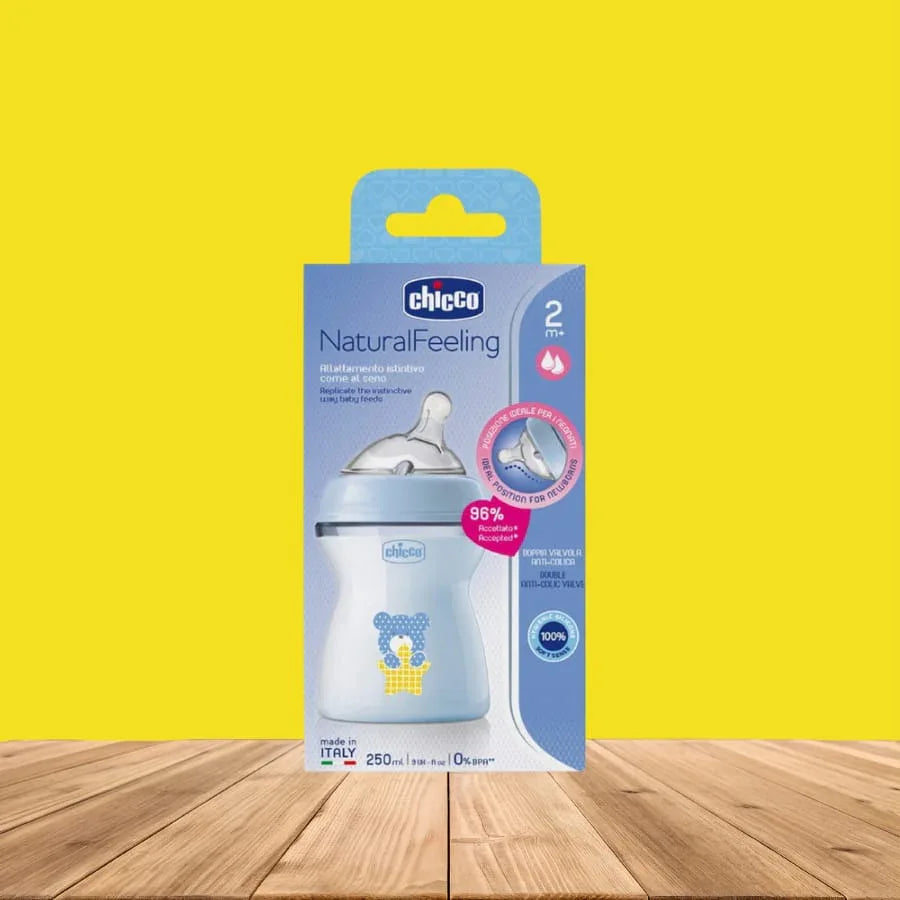 Chicco Natural Feeling Bottle [+2 M] 250ml (Blue) - Memo'sMart