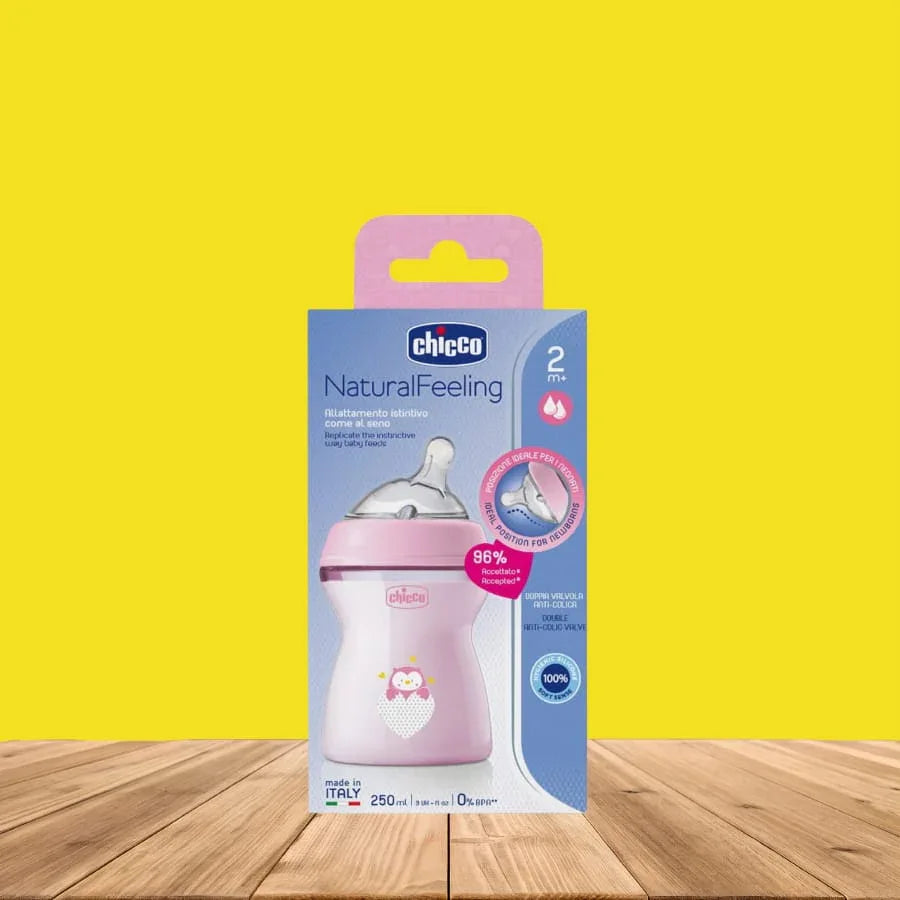 Chicco Natural Feeling Bottle[+2 M] 250ml (Pink) - Memo'sMart
